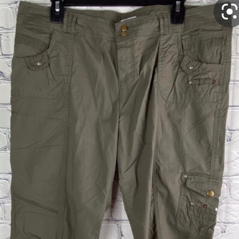 Relatively wide leg Capri pants